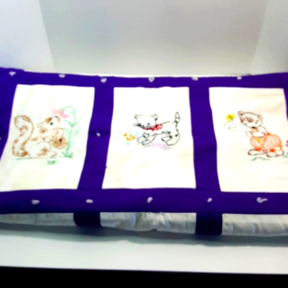 Vintage Handmade Baby Child Quilt Coverlet with Baby Animals - Picture 7 of 13